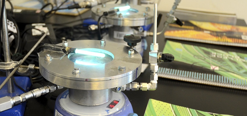 Waste gas purification by photocatalytic processes