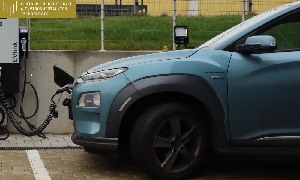 Automobil Kona